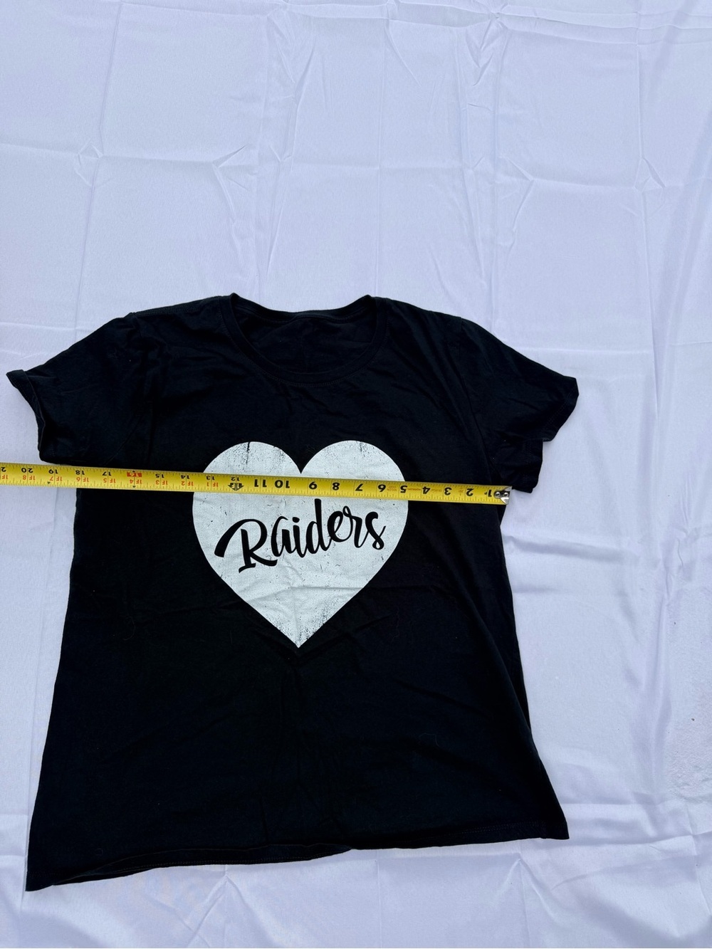 #57 size(L) Women's Black Short-Sleeve Graphic Tee with White Heart 'Raiders' - Picture 5 of 5